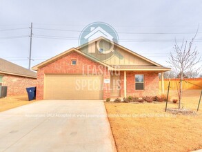 2020 Ponderosa Pne Ln in Oklahoma City, OK - Building Photo - Building Photo