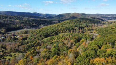 570 Long Mountain Rd in New Milford, CT - Building Photo - Building Photo