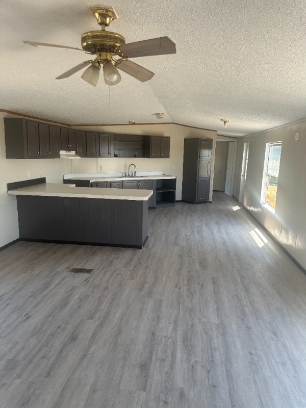 4063 Old McGregor-Crawford Rd in McGregor, TX - Foto de edificio - Building Photo