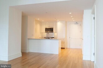 130 S 18th St in Philadelphia, PA - Building Photo - Building Photo