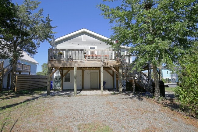 property at 1006 S 5th Street