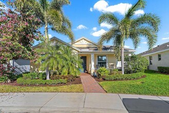10352 SW Westlawn Blvd in Port St. Lucie, FL - Building Photo - Building Photo