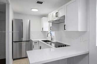 1408 SW 19th Ter in Miami, FL - Building Photo - Building Photo