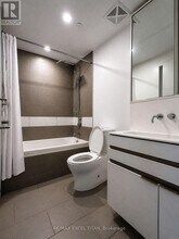 197 Yonge St in Toronto, ON - Building Photo - Building Photo