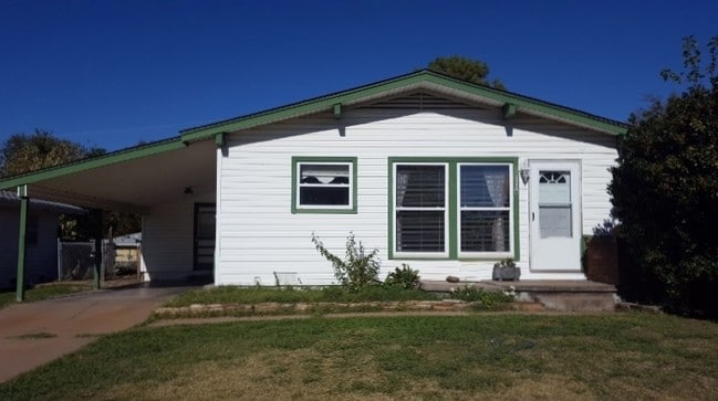 property at 1116 E 5th Ave