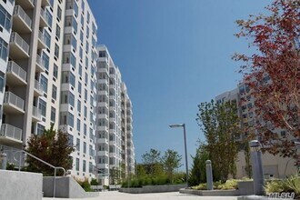 40-28 College Point Blvd-Unit -9G in Queens, NY - Building Photo - Building Photo