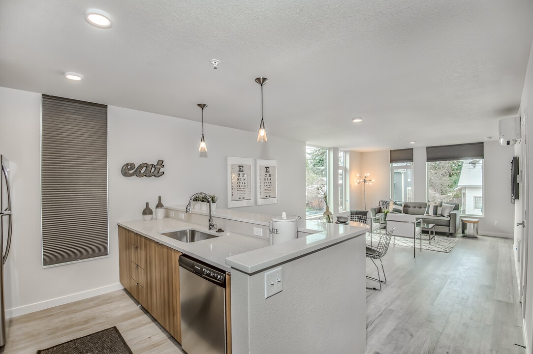 Skidmore - Eastmore in Portland, OR - Building Photo
