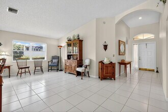 1520 S Club Dr in Wellington, FL - Building Photo - Building Photo