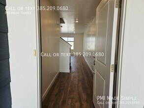 866 E Sand Dollar Wy in Saratoga Springs, UT - Foto de edificio - Building Photo