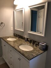 11717 Dinwiddie Dr in Rockville, MD - Building Photo - Building Photo