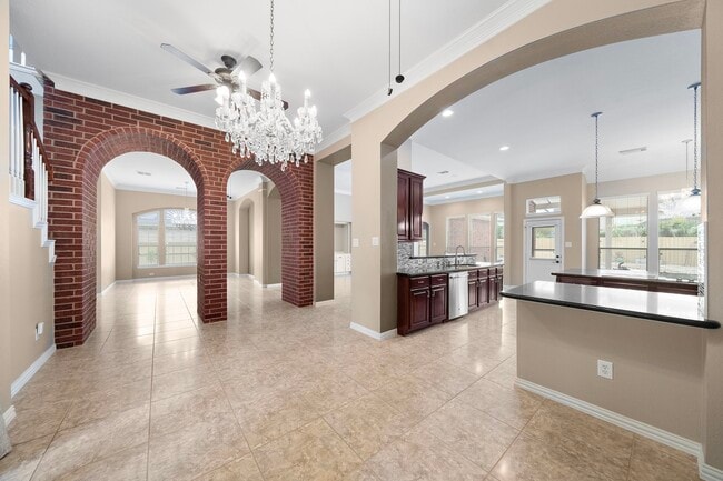 23818 Enchanted Crossing