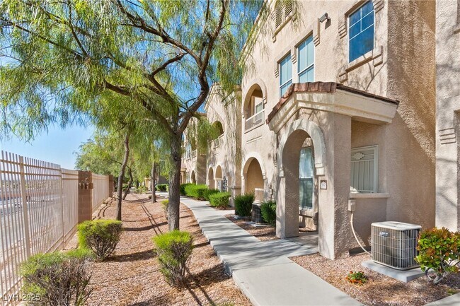 property at 10550 W Alexander Rd