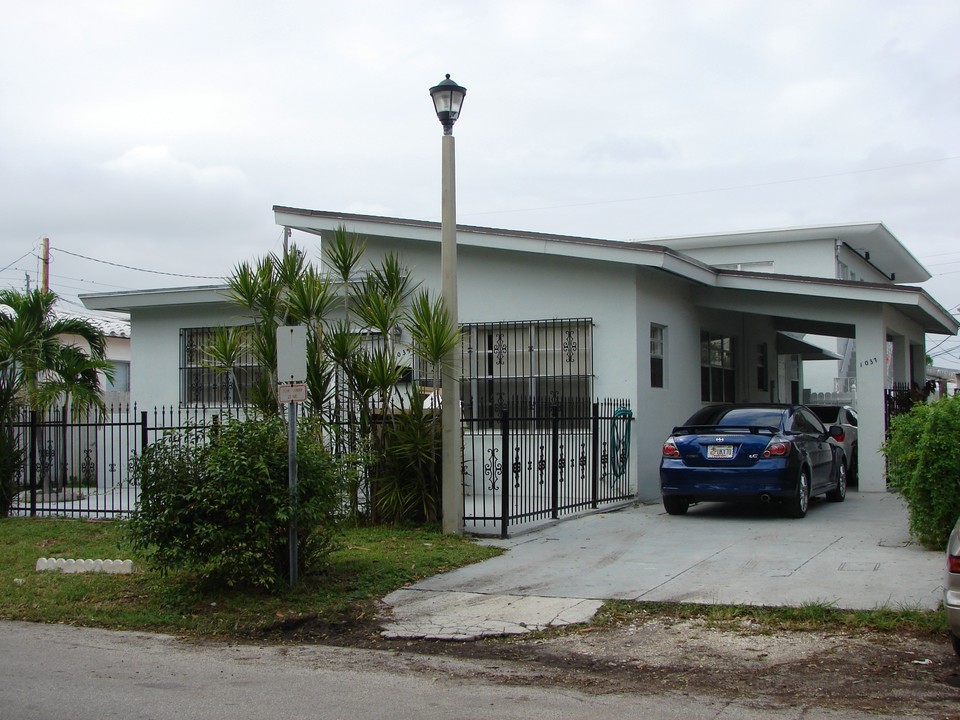 1037 79th St in Miami Beach, FL - Building Photo
