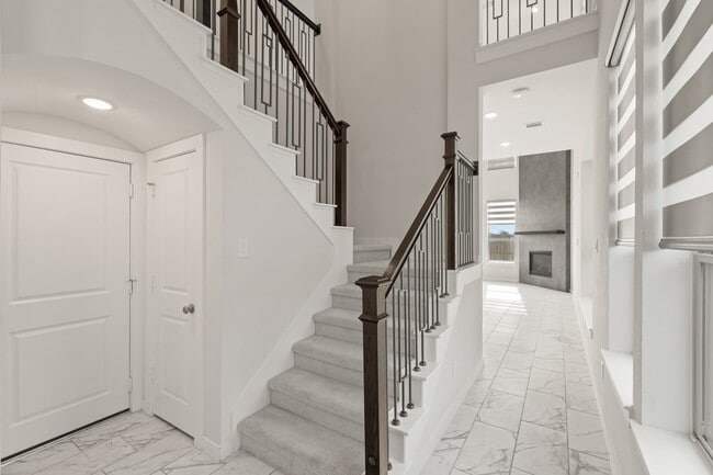 6579 Scarlet Pond Ln