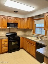 1007 Ford Rd in Highland Heights, OH - Building Photo - Building Photo