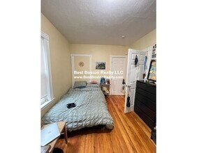 2 Gilson Terrace, Unit 1 in Somerville, MA - Foto de edificio - Building Photo