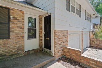 2805 Summit Rd in Columbia, MO - Building Photo - Building Photo