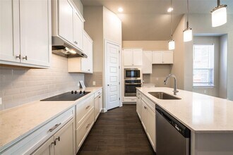 113 Old Trinity Way in Andice, TX - Building Photo - Building Photo