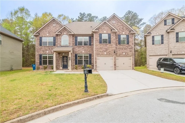 property at 3443 Woodshade Dr