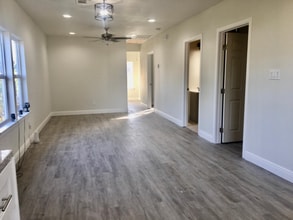 2831 Jones St in Houston, TX - Building Photo - Building Photo