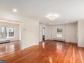 1546 Dranesville Rd in Herndon, VA - Building Photo - Building Photo