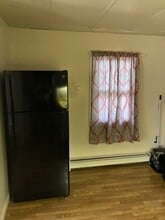 3325 N Main St, Unit 2 in Sandy Lake, PA - Foto de edificio - Building Photo