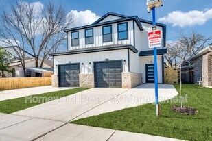 827 Stamps Ave in Fort Worth, TX - Building Photo