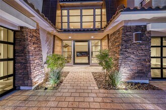 72 Bella Lago Ave in Henderson, NV - Building Photo - Building Photo