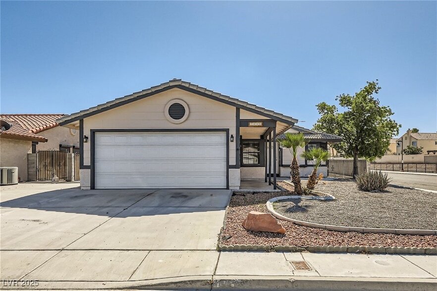 7445 Lattimore Dr in Las Vegas, NV - Building Photo