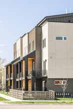 2105 S Galapago St in Denver, CO - Foto de edificio - Building Photo