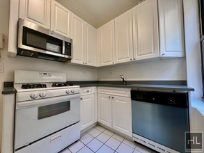 West 55th Street in New York, NY - Building Photo - Building Photo