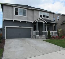 15372 200th Ave E in Bonney Lake, WA - Building Photo