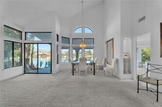 8744 Captains Pl in Las Vegas, NV - Building Photo - Building Photo