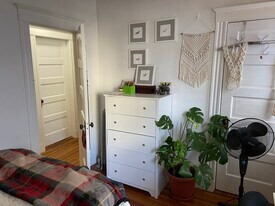 10 Cambridge Ter, Unit 1 in Cambridge, MA - Building Photo