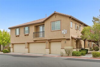 7322 Fools Gold St, Unit 101 in Las Vegas, NV - Building Photo - Building Photo