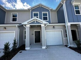 2742 Skyline Lp in Kissimmee, FL - Building Photo