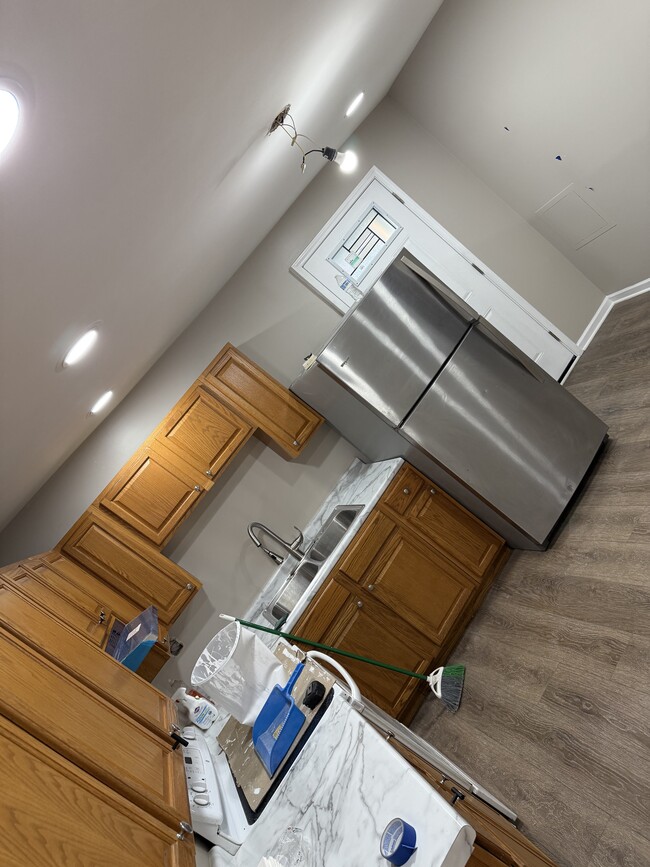 1102 N 19th Ave, Unit 2nd floor
