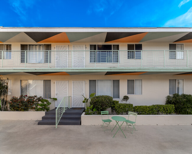 Langdon Park at Baldwin Village in Los Angeles, CA - Building Photo - Primary Photo