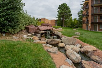 Monaco Lakes Apt in Denver, CO - Building Photo - Building Photo