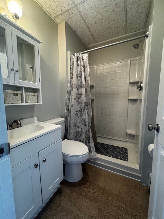 2 N Rd in Waterford, CT - Building Photo