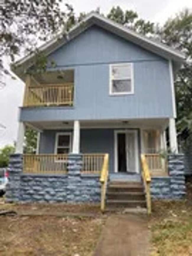 property at 820 Monroe Ave