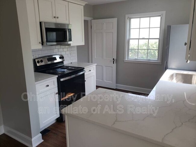 4108 Winchester Rd in Louisville, KY - Building Photo - Building Photo