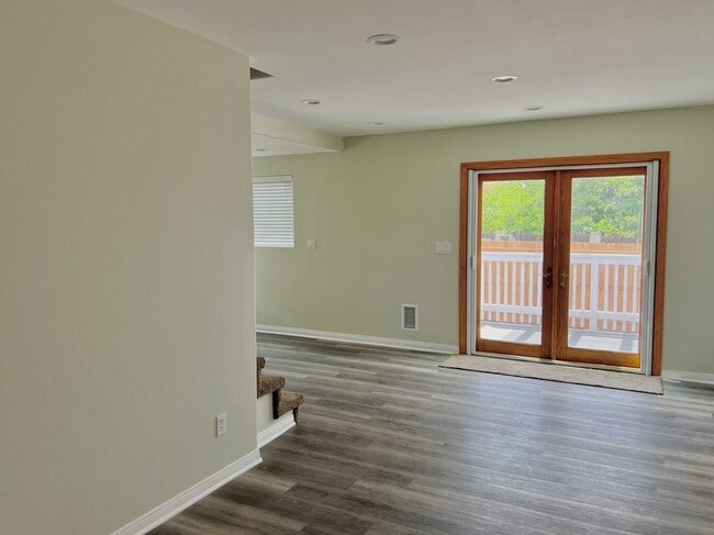 738 Calle Fresno in Thousand Oaks, CA - Building Photo - Building Photo