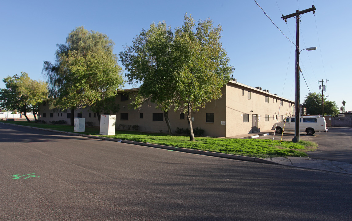 Glen Vista Apartments in Phoenix, AZ - Building Photo