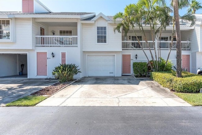 106 Sun Isle Cir in Treasure Island, FL - Building Photo - Building Photo