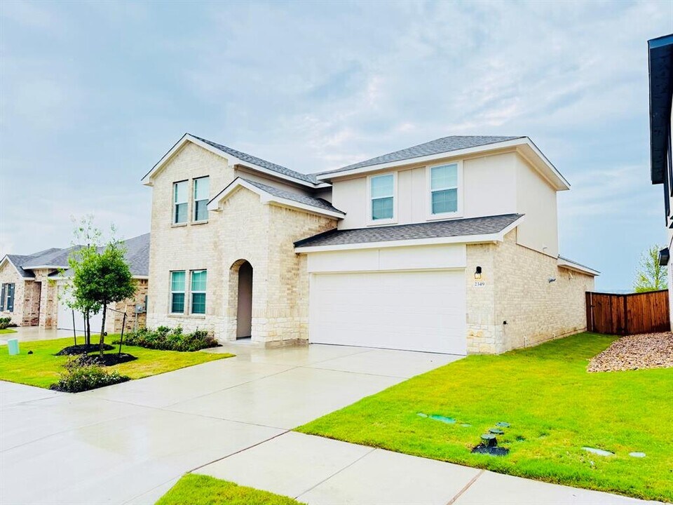 2349 March Hare Trce in Leander, TX - Building Photo