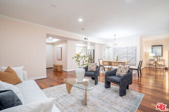 616 S Wilton Pl in Los Angeles, CA - Building Photo - Building Photo