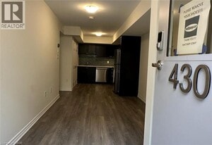 2789 Eglinton Ave E in Toronto, ON - Building Photo