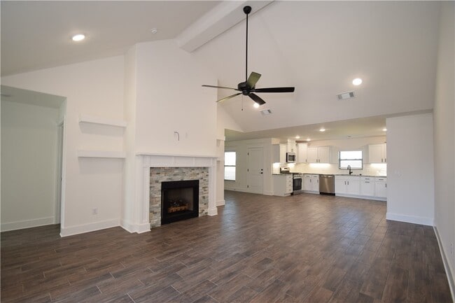 320 Palm St in Bentonville, AR - Building Photo - Building Photo