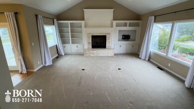 32 Fairway Pl in Half Moon Bay, CA - Building Photo - Building Photo